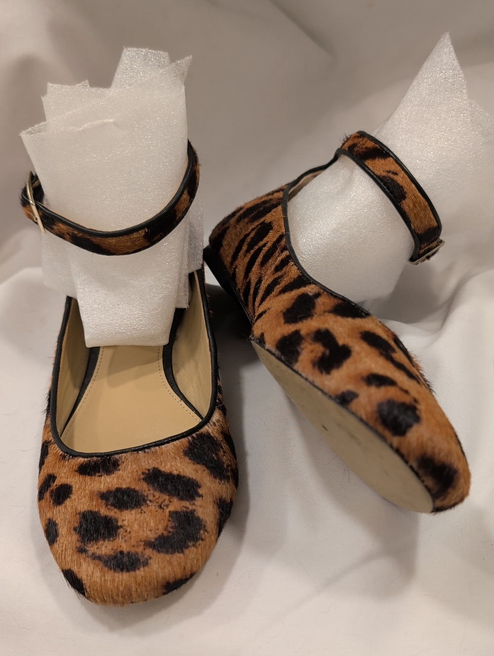 Talbots size 7.5 Leather Upper Leopard Print Ankle Strap Flats - Brown/Tan